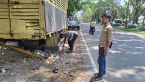 Seruduk Truk Parkir, Warga Cisaat Tewas di Jalan Lingkar Selatan