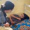 DITINJAU : Petugas medis saat meninjau siswa yang diduga keracunan usai menyantap makanan MBG di wilayah Kecamatan Cibadak, Kabupaten Sukabumi pada beberapa waktu lalu.