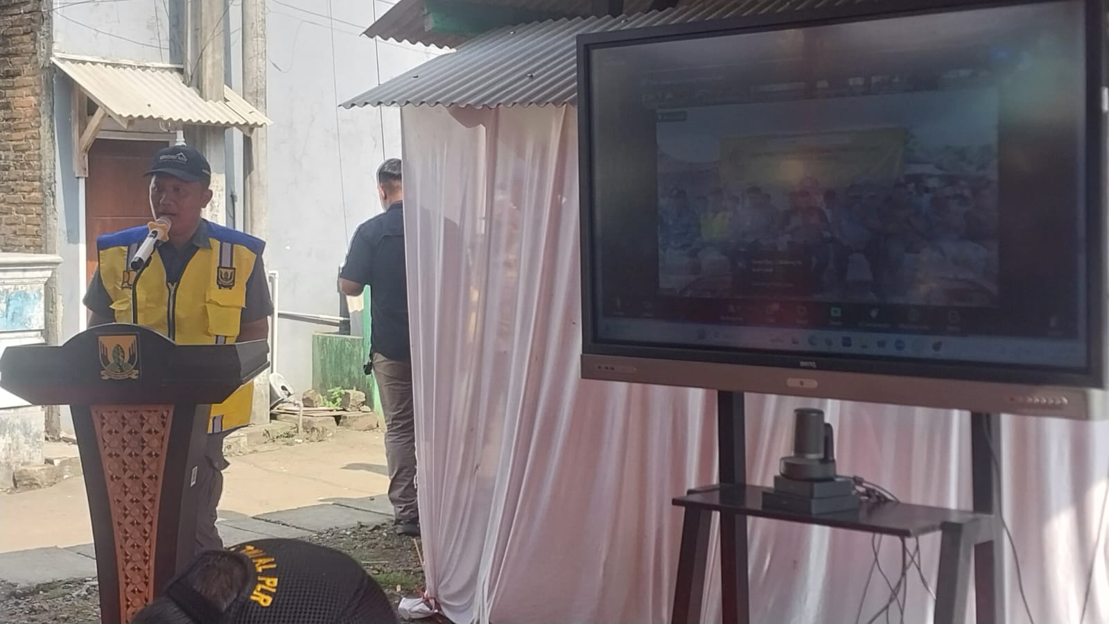 Plt Kepala Dinas Perkim Kanupaten Sukabumi Herdiawan Waryadi.