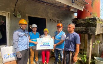 PLN Unit Pelaksana Pelayanan Pelanggan (UP3) Sukabumi kembali menunjukkan kepeduliannya melalui program Light Up The Dream, dengan menghadirkan listrik bagi warga kurang mampu.