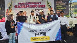 Pesta Rakyat Sukabumi Tak Sekadar Hiburan, Advokat Tebar Literasi Hukum untuk Warga