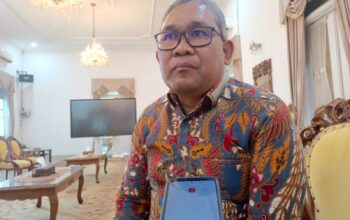 Kepala Kesbangpol Sukabumi, Try Romadhono,