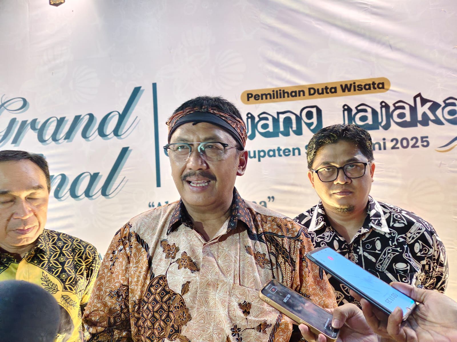 Bupati Sukabumi, Asep Japar