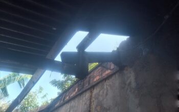 RUSAK: Salah satu rumah warga terdampak bencana alam di Kecamatan Bojonggenteng, Kabupaten Sukabumi
