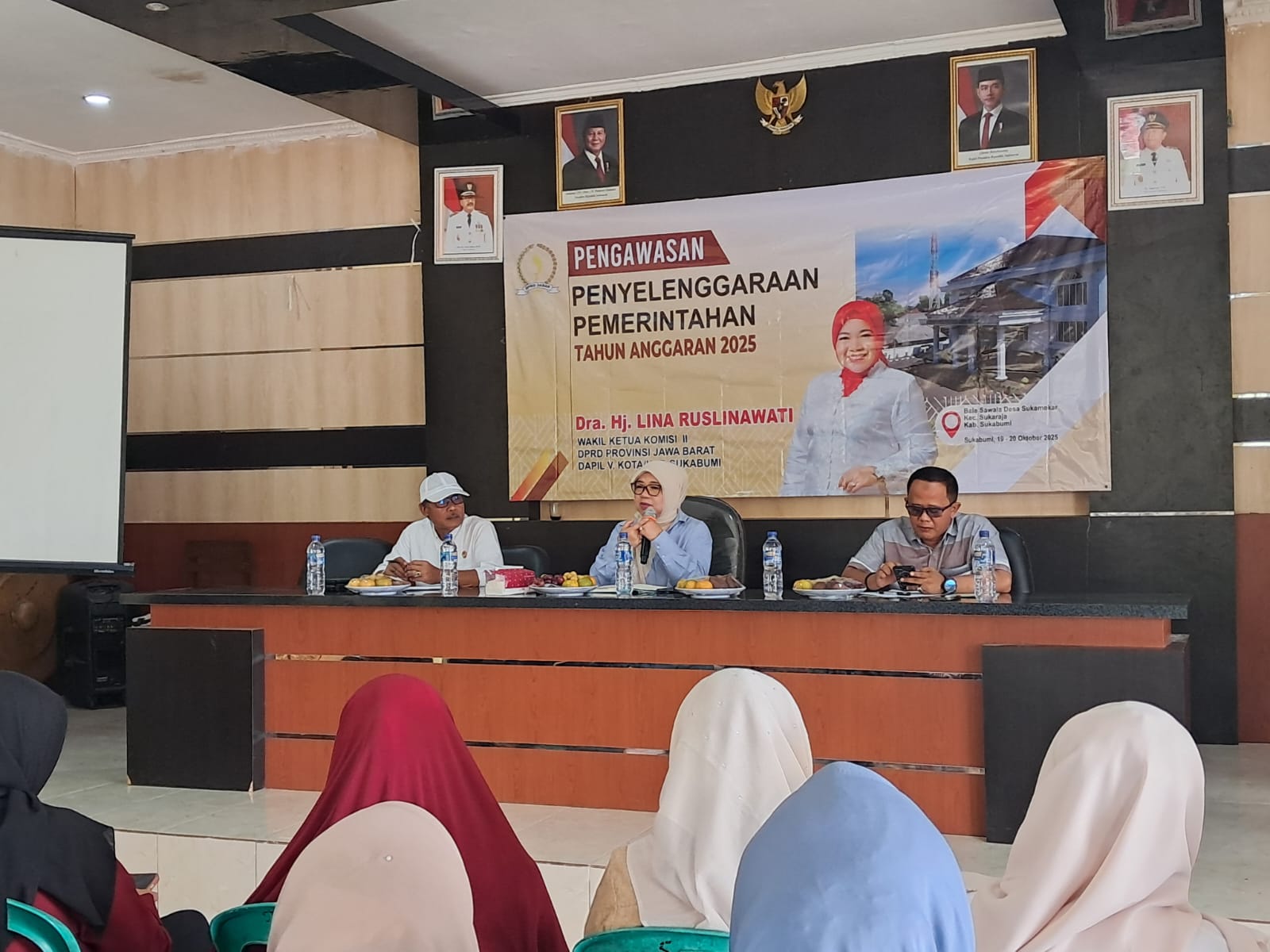 Anggota Dewan perwakilan Daerah (DPRD) Provinsi Jawa Barat fraksi Gerindra, Lina Ruslinawati, melakukan kegiatan sosialisasi penyebarluasan Peraturan Daerah (Perda) tentang Penyelenggaraan Pemerintahan Tahun Anggaran 2025. Kegiatan ini berlangsung di Desa Sukamekar, Kecamatan Sukaraja, Kabupaten Sukabumi, pada Minggu (19/10/2025).
