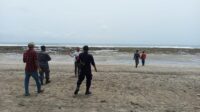 Nelayan Sukabumi Hilang Terseret Ombak, Tim SAR Lakukan Pencarian di Perairan Cicaladi