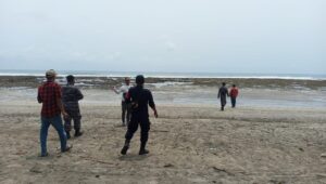 Nelayan Sukabumi Hilang Terseret Ombak, Tim SAR Lakukan Pencarian di Perairan Cicaladi
