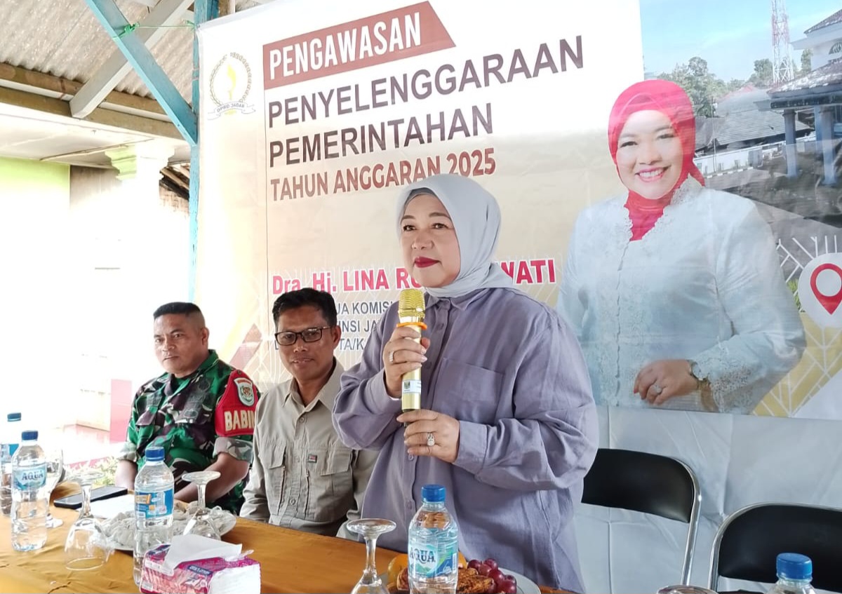 Anggota  DPRD Provinsi Jawa Barat Fraksi Gerindra, Lina Ruslinawati, melaksanakan kegiatan pengawasan terhadap penyelenggaraan pemerintahan tahun anggaran 2025 di Desa Cimanggu, Kecamatan Cicantayan, Kabupaten Sukabumi, Minggu (26/10).
