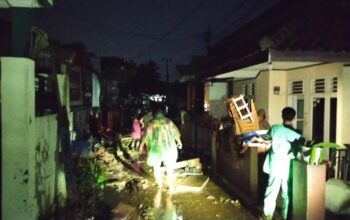 Luapan Sungai Cisolok menyebabkan genangan air di sejumlah titik, termasuk pemukiman warga dan akses jalan utama.