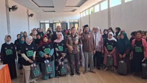 Cegah Stunting di Sukabumi, Uden Abdunn Natsir Bagikan 2 Ton Ikan