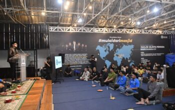 Wakil Wali Kota Sukabumi, Bobby Maulana, mengajak generasi muda untuk memperkuat kolaborasi, konektivitas, dan semangat inovasi dalam membangun daerah.(Ikbal)
