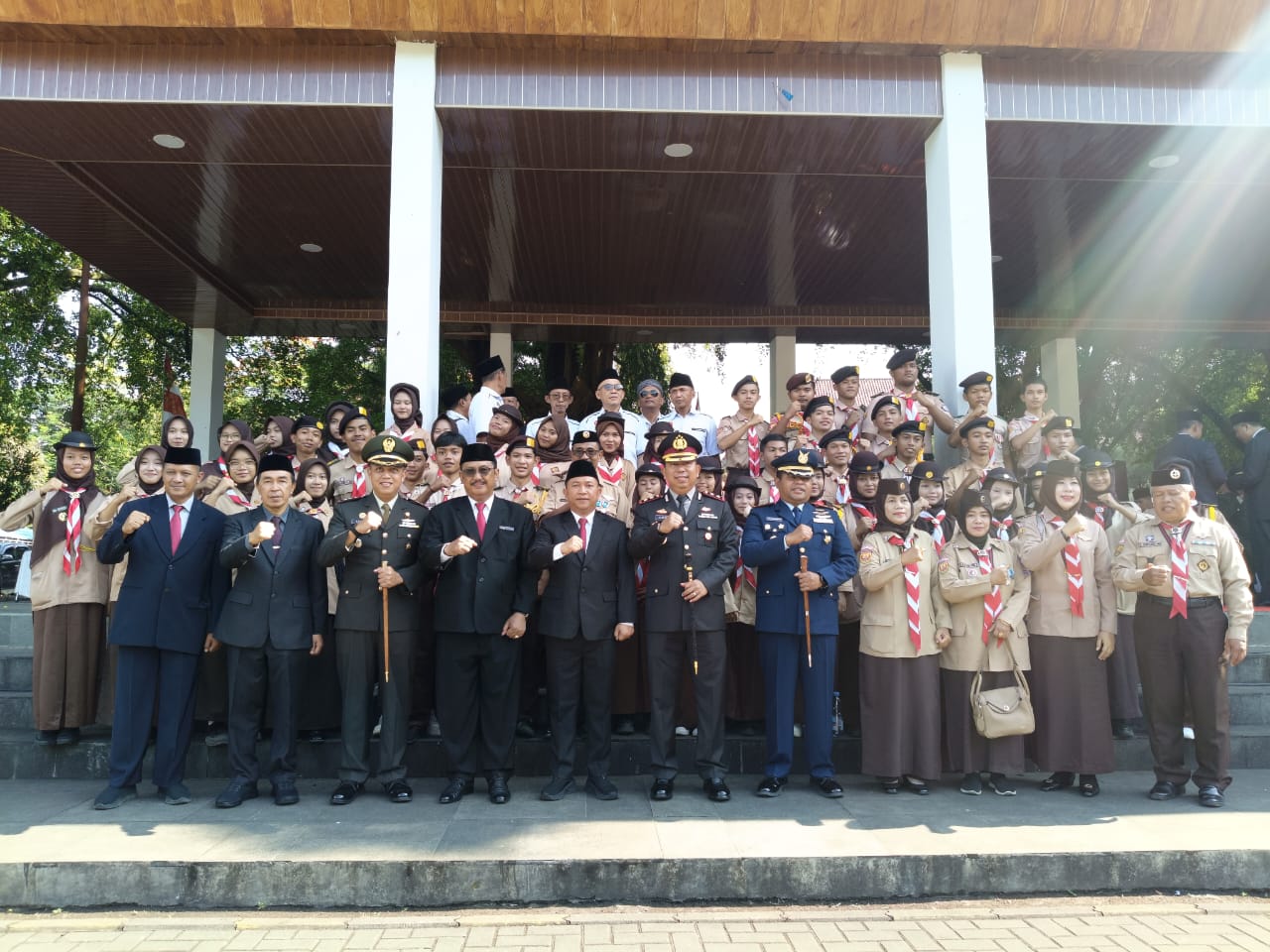 Suasana Upacara Peringatan Hari Kesaktian Pancasila tingkat Kabupaten Sukabumi di alun alun Palabuhanratu.