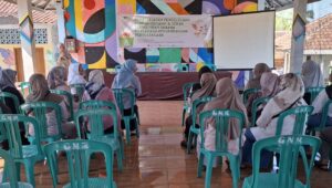 Lewat P2WKSS, Diarpus Sukabumi Latih Ibu-Ibu Kelola Sampah 