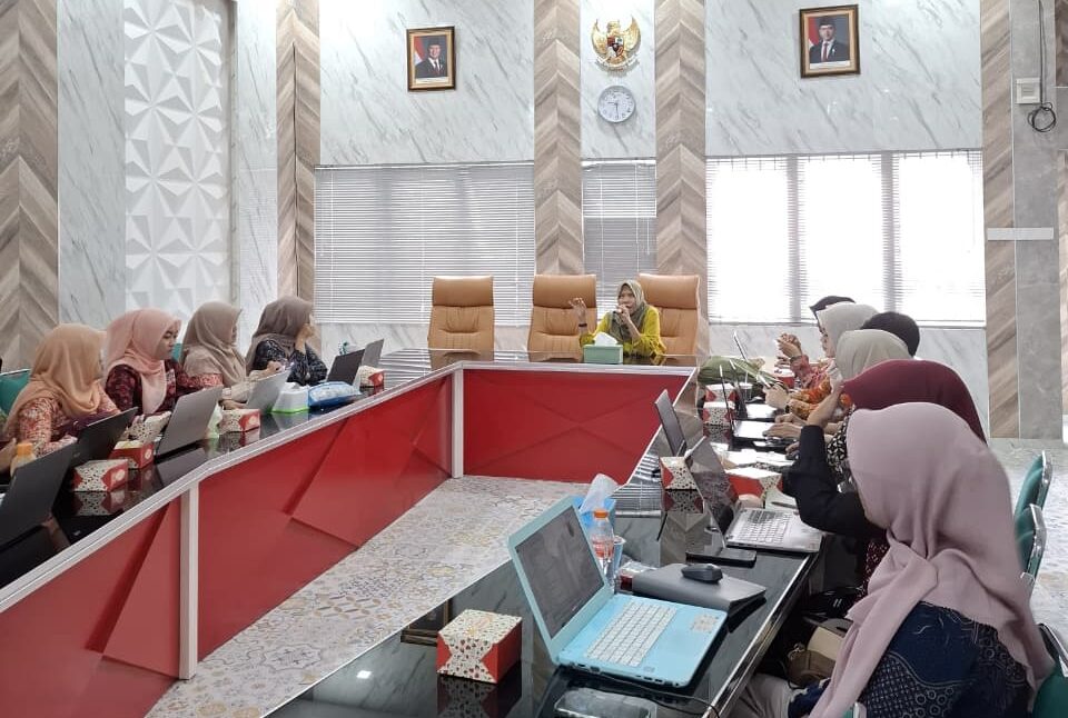 RAKOR: Dinkes Kota Sukabumi saat menggelar Rakor di Ruang Pertemuan Bawah Dinkes Kota Sukabumi, Jumat (3/10).