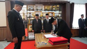 Lantik 5 Pejabat Baru, Wali Kota Sukabumi Targetkan Aset BPR Tembus Rp500 Miliar
