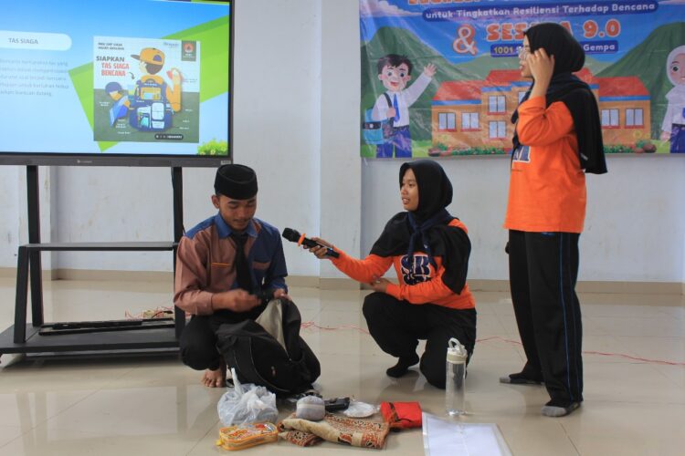 Pertamina Patra Niaga Regional JBB Wujudkan Santri Tangguh Bencana Melalui Sekolah Aman