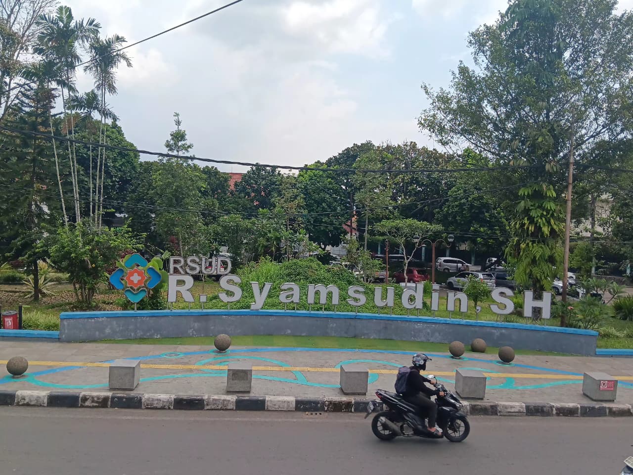 LENGGANG: Kondisi RSUD R Syamsudin SH Kota Sukabumi, saat keadaan lenggang, Jumat (17/10).