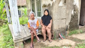 Rumah Rapuh, Hidup Sepi: Saheni Jalani Masa Senja Tanpa Keluarga