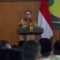 SAMBUTAN : Sekda Kabupaten Sukabumi, Ade Suryaman saat memberikan sambutan di Gedung Pendopo Sukabumi pada Selasa (30/9).