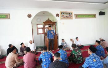 Pemerintah Kota Sukabumi kembali menggelar kegiatan Jumat Keliling (Jumling) di Masjid Al-Ikhlas, Kampung Tipar, Kecamatan Lembursitu, Jumat (17/10/2025).