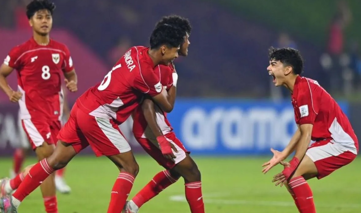 Timnas Indonesia U-17 mencatat sejarah baru dalam dunia sepak bola nasional setelah menaklukkan Honduras dengan skor 2-1 pada laga terakhir Grup H Piala Dunia U-17 2025 di Doha, Qatar, Senin (10/11)