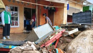  Anggota DPRD Tinjau Lokasi Bencana Cisolok