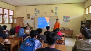 PKBM Mercusuar Loji Gelar Sosialisasi Mitigasi Gempa: Menuju Sekolah Tangguh Bencana