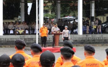 FOTO : NANDI/ RADARSUKABUMI Apel kesiapsiagaan tanggap darurat bencana di Lapangan Alun-Alun Palabuhanratu, Rabu (5/11/2025).