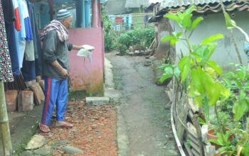 LOKASI PEMBANGUNAN: Kondisi salah satu lokasi yang bakal dibangun menggunakan program P2RW di Kelurahan Cikundul, Kecanatan Lembursitu, Rabu (5/11).