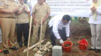 Bupati Sukabumi Letakkan Batu Pertama Huntap di Jampangtengah