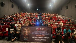 Booking Satu Studio, Keluarga Besar Ciaul Ngahiji Nonton Bareng Film Agak Laen ‘Menyala Pantiku!’