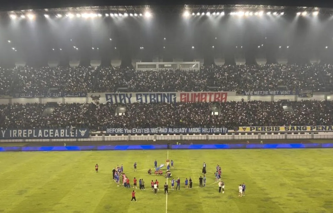 Situasi usai pertandingan Persib Bandung melawan Borneo FC di Stadion Gelora Bandung Lautan Api, Kota Bandung, Jawa Barat, Jumat (5/12/2025). (Rubby Jovan)