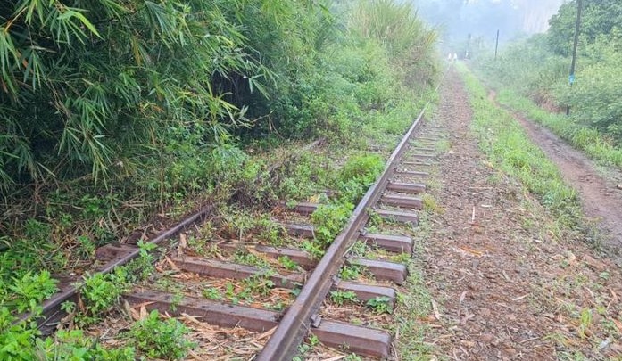 Proyek reaktivasi jalur kereta api Sukabumi–Cianjur–Padalarang akan menggunakan jalur baru di segmen Cipatat–Padalarang.