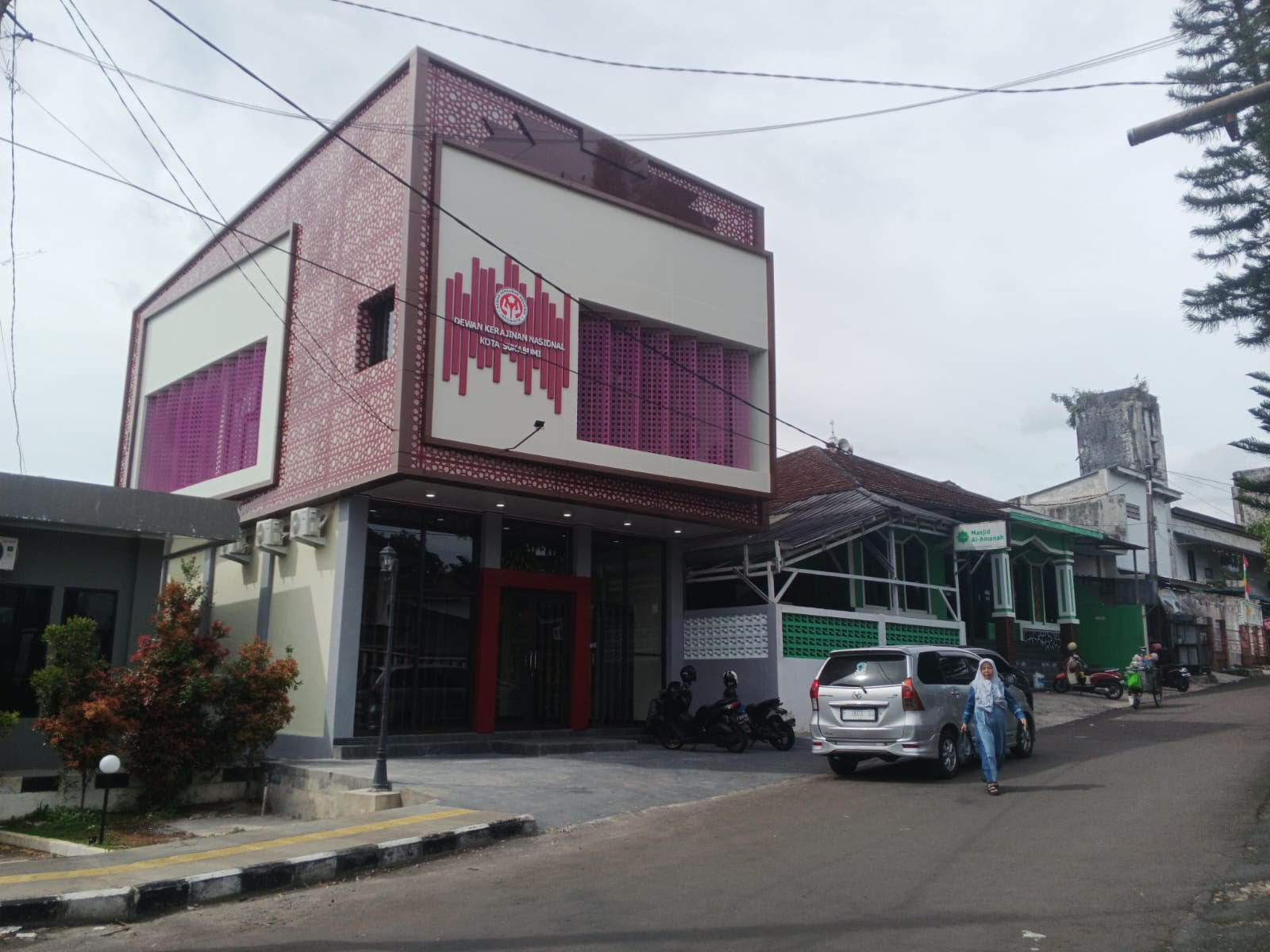 FT: BAMBANG/RADARSUKABUMI RAMPUNG: Kondisi pembangunan Gedung Dekranasda Kota Sukabumi sudah selesai 100 persen, Senin (1/12).