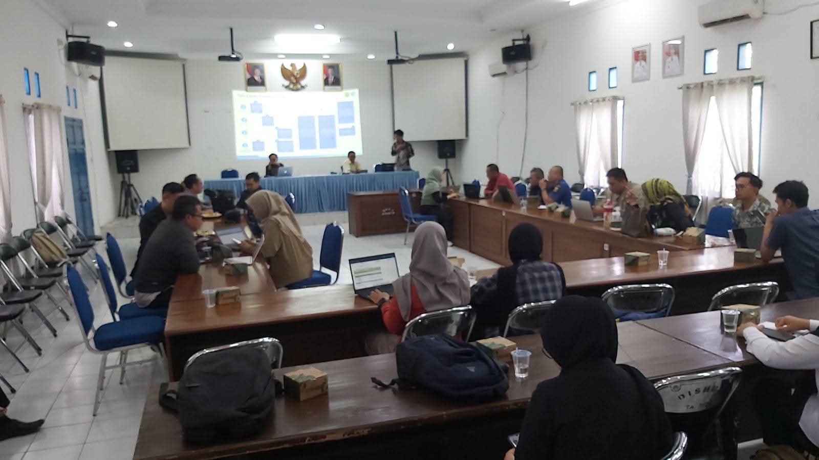 Suasana penyelenggaraan Focus Group Discussion (FGD) bertema Penyusunan Arsitektur Peta Rencana Pemerintah Digital Kabupaten Sukabumi Tahun 2025, belum lama ini.