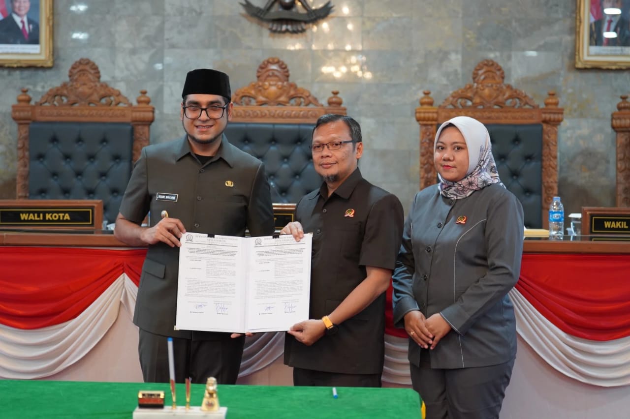 PARIPURNA: Wakil Wali Kota Sukabumi, Bobby Maulana saat menghadiri Rapat Paripurna DPRD Kota Sukabumi, belum lama ini.