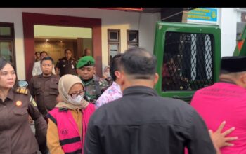 Kejaksaan Negeri (Kejari) Kota Sukabumi resmi menetapkan dua pejabat Dinas Kepemudaan, Olahraga, dan Pariwisata (Disporapar) sebagai tersangka kasus dugaan korupsi retribusi di dua objek wisata milik pemerintah