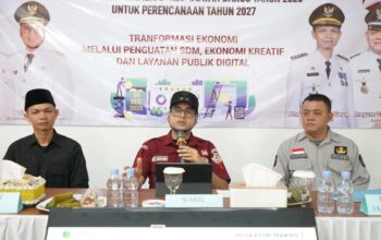 MUSRENBANG: Pemerintah Kelurahan Jayamekar, Kecamatan Baros, saat menggelar Musrenbang, Selasa (9/12).