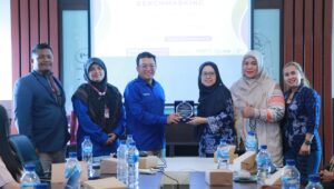 Benchmarking Fasilkom Esa Unggul ke Prodi Teknik Informatika Nusa Putra University