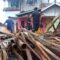 PENANGANAN: Sejumlah personel BPBD Kota Sukabumi, saat melakukan penanganan bencana di wilayah kerjanya, belum lama ini.