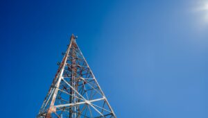 Indosat Proyeksikan Lonjakan Trafik Double Digit di Jakarta Raya, Optimalkan Kapasitas di 454 BTS untuk Nataru 2025/2026