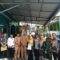 PELANTIKAN: Pemerintah Kelurahan Subangjaya, Kecamatan Cikole, saat melakukan pelantikan ketua RT di Perum Kandara, Senin (29/12).