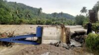 Jembatan Putus Diterjang Banjir, 951 Warga Jampangtengah Terisolasi