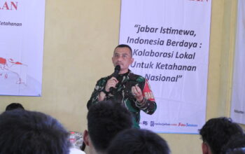 Yayasan Teduh Insan Kreatif yang bekerjasama dengan Kesatuan Bangsa dan Politik (Kesbangpol) Provinsi Jawa Barat. Kegiatan ini berlangsung pada Jumat (17/10/2025) di Aula BMC Sukabumi, Kampung Cihaur, Desa/Kecamatan Cicantayan, dengan mengusung tema “Jabar Istimewa, Indonesia Berdaya: Kolaborasi Lokal untuk Ketahanan Nasional.”