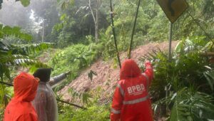 Longsor Lumpuhkan Jalur Nasional Bagbagan–Kiara Dua