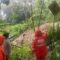 Ruas Jalan Nasional Bagbagan–Kiara Dua, tepatnya di Kampung Cipamunguan hingga Kampung Cimapag, Desa Loji, Kecamatan Simpenan, tertutup total akibat longsor pada Minggu (11/1/2026).