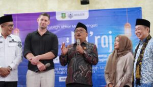 Bule Belanda Resmi Jadi Mualaf di Sukabumi