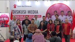 Krisis Ganda Anak Indonesia: Terjepit Dunia Digital dan Darurat Iklim