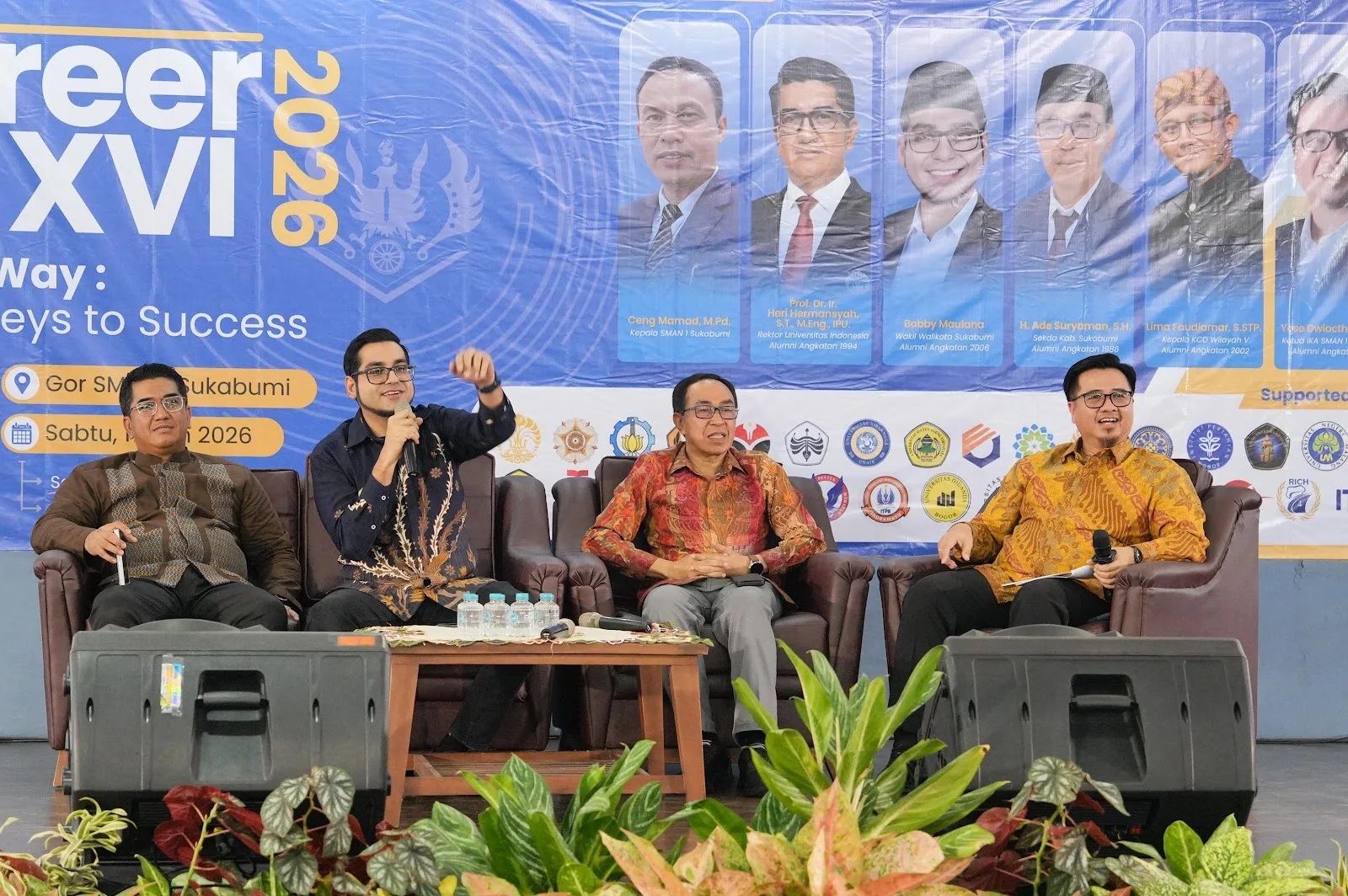 SMA Negeri 1 Kota Sukabumi kembali menggelar Career Day pada Sabtu, 17 Januari 2026. Kegiatan ini menjadi ajang penting bagi siswa untuk menyerap pengalaman dan kisah sukses para alumni yang kini berkiprah di berbagai bidang.
