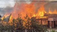 Saat Api Lahap Restoran Parantina Sukabumi, Warga Panik